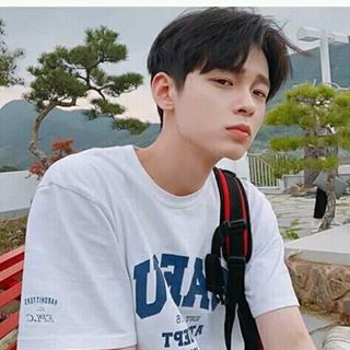 Profile Picture of James Roswell (@aldous.roswell) on Facebook