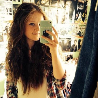 Profile Picture of Jessie Jee Todd (@JeeJeeToddy) on Twitter