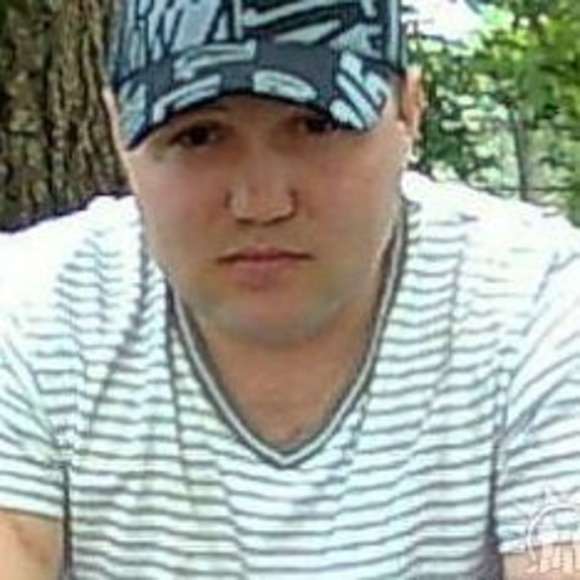 Profile Picture of Dumitru Bostan (@dumitru_bostan) on Poshmark