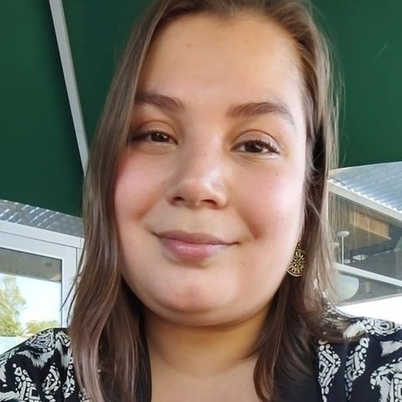 Profile Picture of Ana Castorena (@anacastorena705) on Poshmark