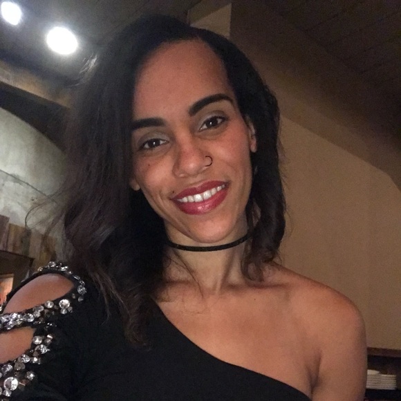 Profile Picture of Amber Mock (@amock26) on Poshmark