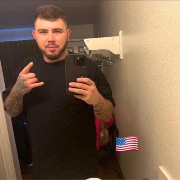 Profile Picture of Keith Webb (@keithwebb163) on Poshmark