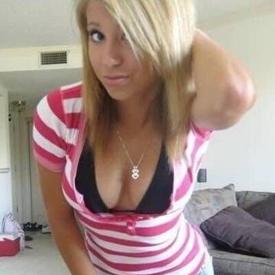 Profile Picture of Jeannette Ellis (@JeannettewEllis) on Twitter