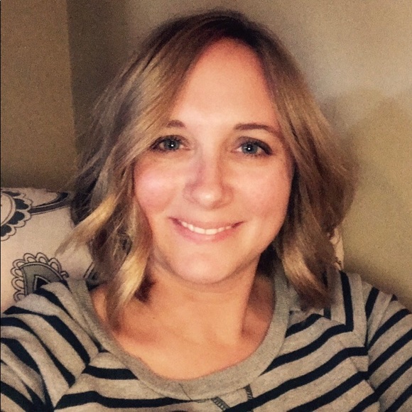 Profile Picture of Jamie Tinstman (@3sparrows) on Poshmark