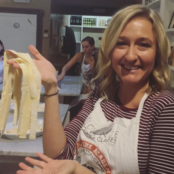 Profile Picture of Cristine Buggeln (@cristine_b) on Poshmark