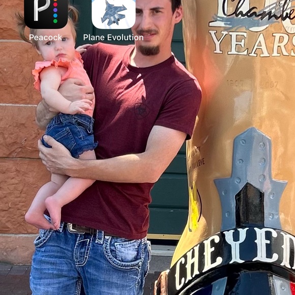 Profile Picture of Brandon Trask (@brandontrask) on Poshmark