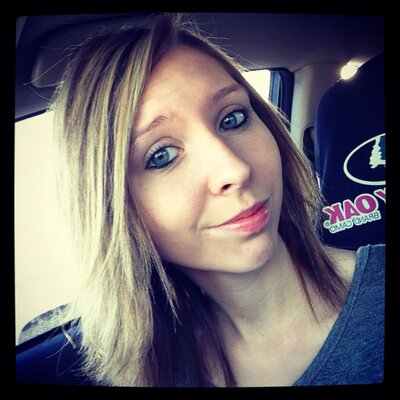 Profile Picture of LeAnne Daniel (@music_is_my_art) on Twitter