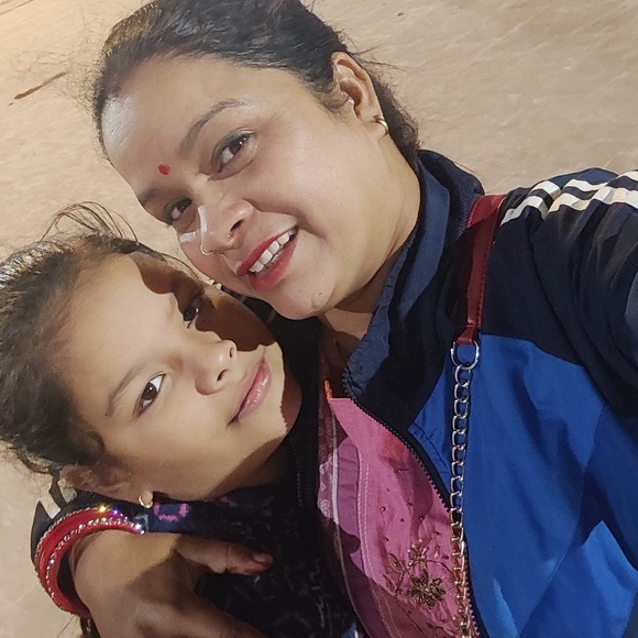 Profile Picture of Smita Singh (@smitarawat4) on Poshmark