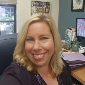 Profile Picture of Lori Sampson (@LoriSampson17) on Twitter