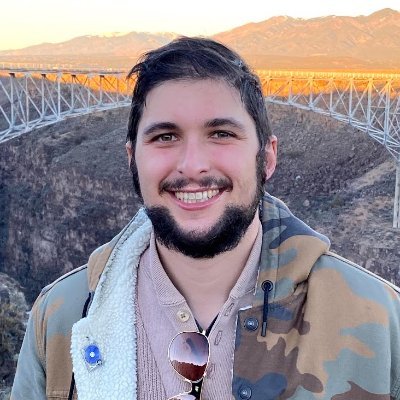 Profile Picture of Alex Levine (@alevee) on Twitter