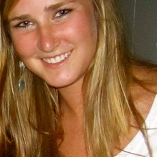 Profile Picture of Lucy Snyder (@LW_SNYDER) on Twitter