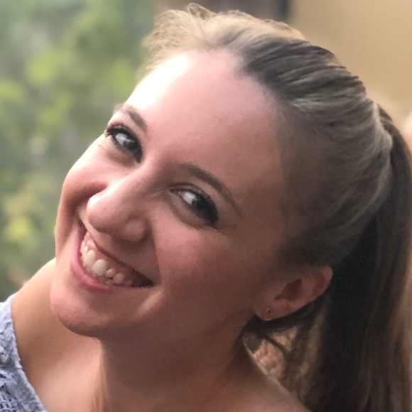 Profile Picture of Corissa Buckley (@cwennerlind) on Poshmark