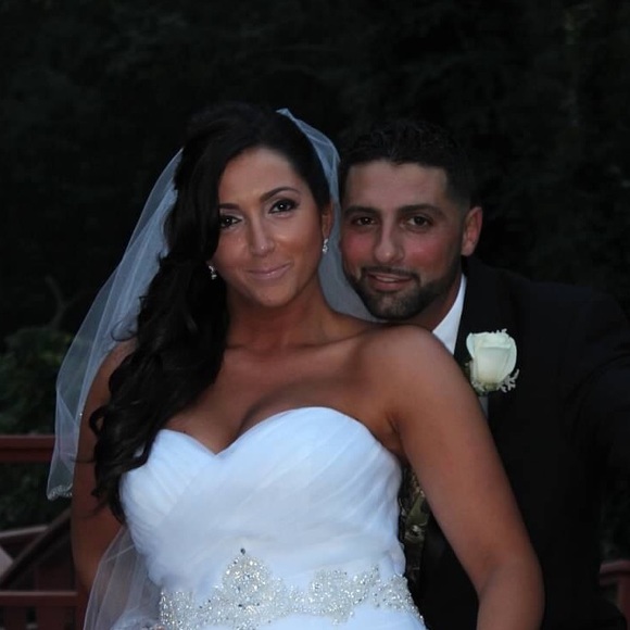 Profile Picture of Amy Speed (@tsunamimommy0) on Poshmark