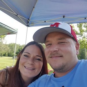 Profile Picture of Jason & Sara Ribble (@Indiana_Ribs) on Twitter