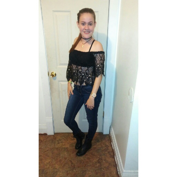 Profile Picture of Dabeyshaliz Sastre (@danee_18) on Poshmark