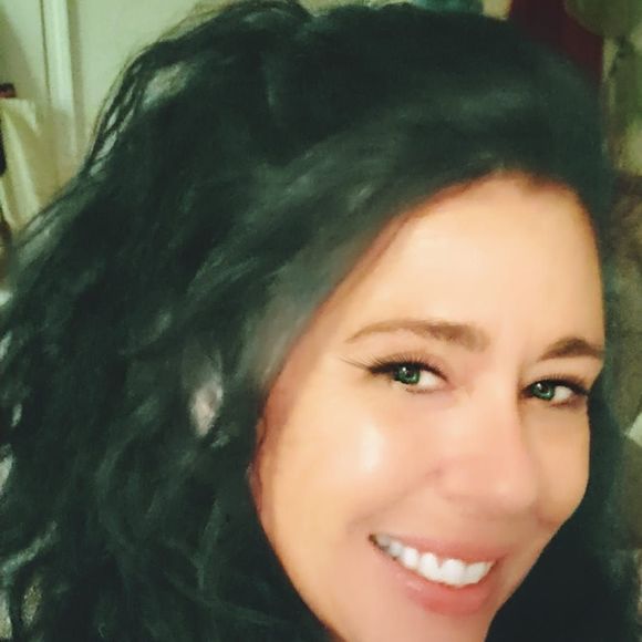 Charlotte Revere - Poshmark Profile Picture of Charlotte Revere (@charlotterevere) on Poshmark