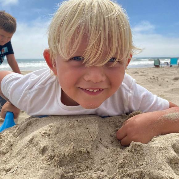 Profile Picture of Mike Resar (@mresar) on Poshmark