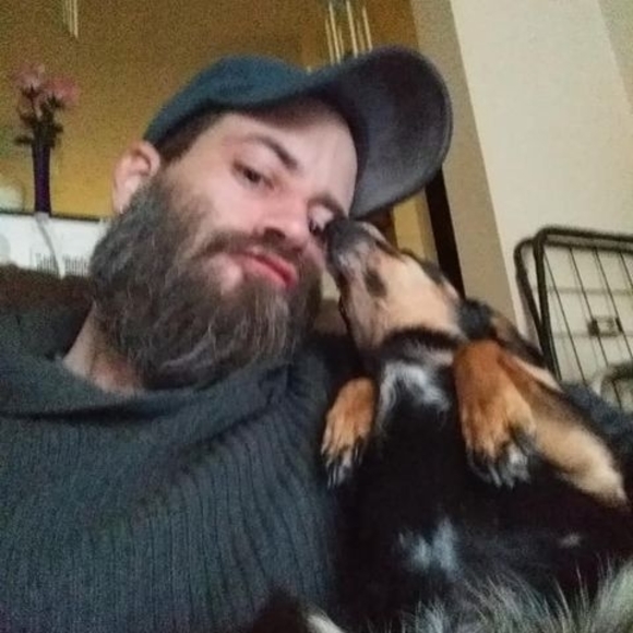 Profile Picture of Matt Townsend (@ninasdaddy82) on Poshmark