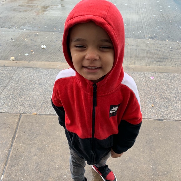 Profile Picture of Isaac Mozier (@sirisaac978) on Poshmark