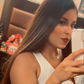 Profile Picture of Elizabeth C. López (@elizabethclpez) on Pinterest