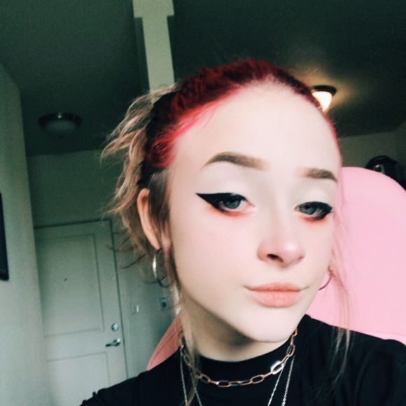 Profile Picture of Spencer Campbell (@spenccrcampbell) on Poshmark