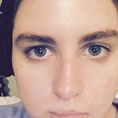 Profile Picture of Ellen George (@Silverglassrain) on Twitter