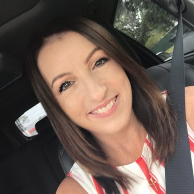 Profile Picture of Lisa Connell (@lobby68) on Twitter