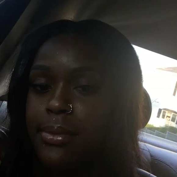 Profile Picture of Aja Credle (@ajacredle) on Poshmark