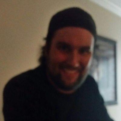 Profile Picture of Dustin Bourque (@1990Bourque) on Twitter