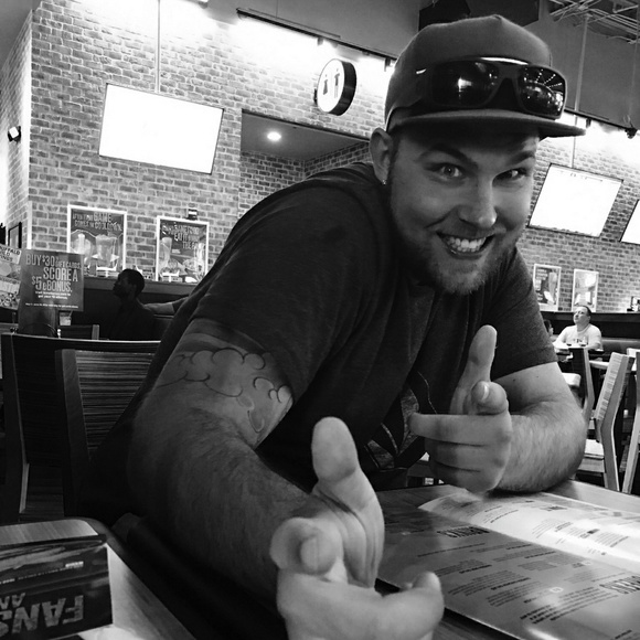 Profile Picture of Darrick Stewart (@dstew70) on Poshmark