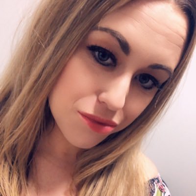 Profile Picture of Lauren Adele Wright (@mizzaire) on Twitter