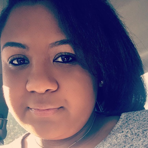 Jamia Mattress - Poshmark Profile Picture of Jamia Mattress (@jmattress96) on Poshmark