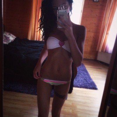 Profile Picture of Laura Holt (@LauraHo00320242) on Twitter