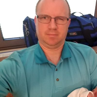 Profile Picture of Stacy Avery (@hawkeye5375) on Twitter