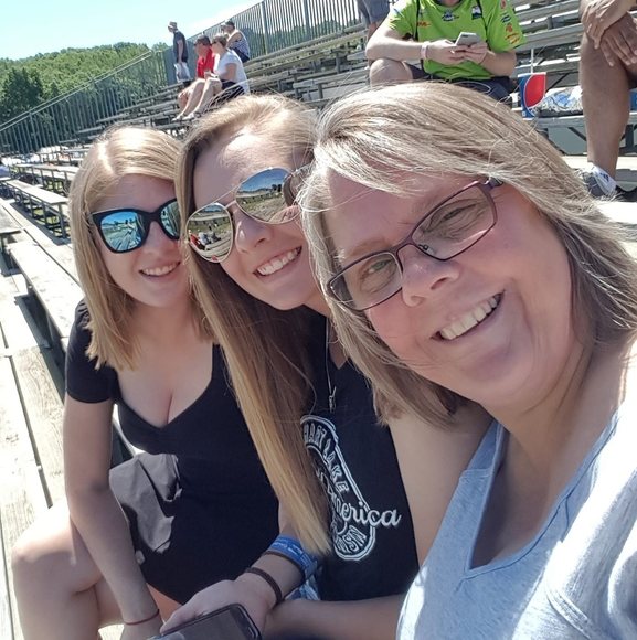 Profile Picture of Lynn Turbak moser (@lmoser316) on Poshmark