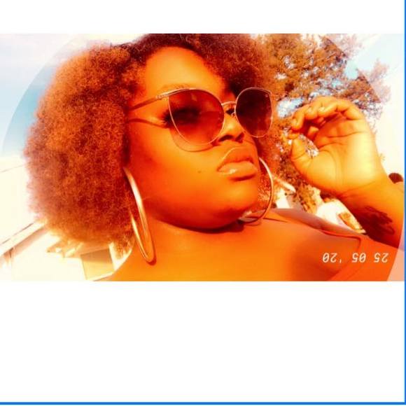 Profile Picture of Kaykay Staten (@jakashas) on Poshmark