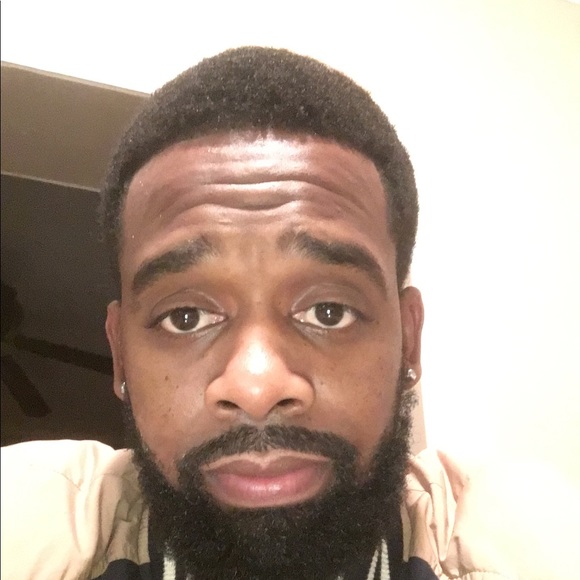 Profile Picture of Cedric Wallace (@mrwallace2019) on Poshmark