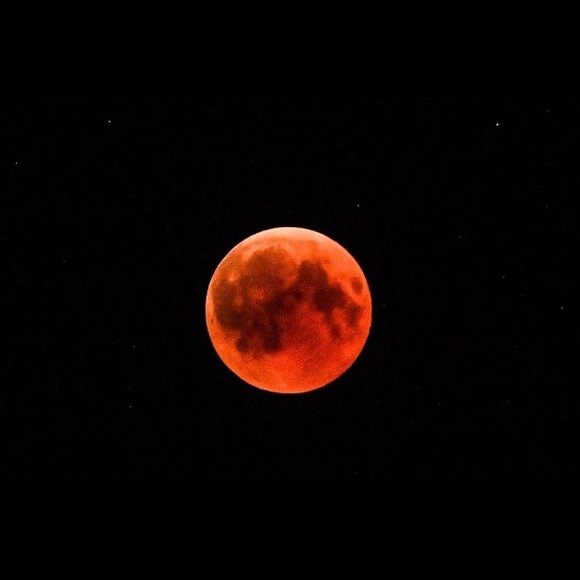 Profile Picture of Tianna Davis (@lilbabyslimm) on Poshmark