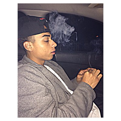 Profile Picture of Undywear (@MoanAndy) on Twitter