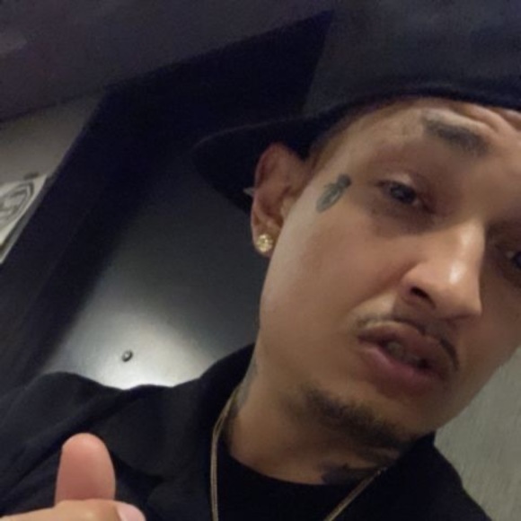 Profile Picture of Jmoney Jmoney (@jarame31) on Poshmark