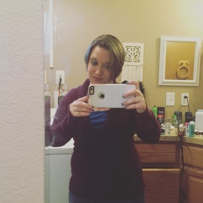 Profile Picture of Heidi Weaver (@WeaverWeaver19) on Twitter