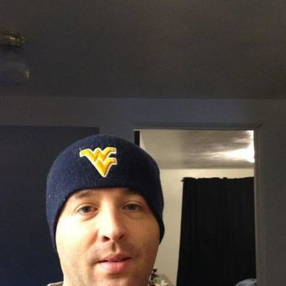 Profile Picture of Adam Henderson (@adam_henderson) on Poshmark