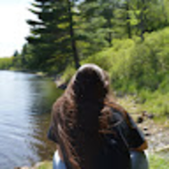 Profile Picture of Shayna Maracle (@shayna_maracle) on Poshmark