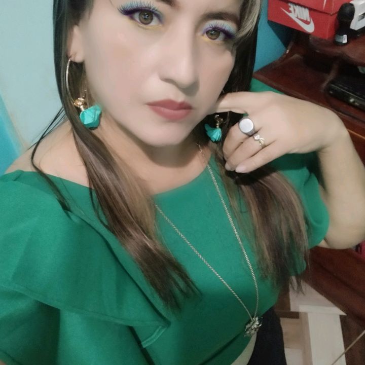 Profile Picture of Lorena Quinteros (@lorrainequinteros) on Tiktok