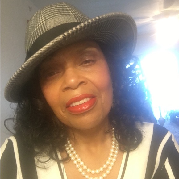 Profile Picture of Dorothy Dixon (@dorothydixon577) on Poshmark