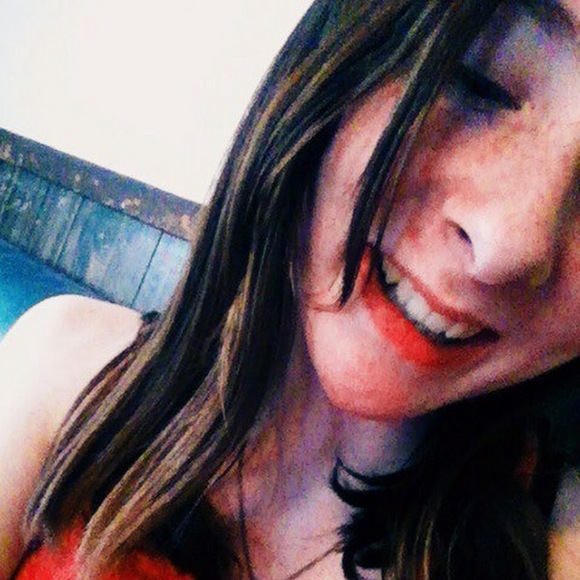 Profile Picture of Abi Albitz (@abialbitz) on Poshmark