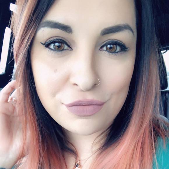 Profile Picture of Meghan Mitchem (@meghanmitchem) on Poshmark