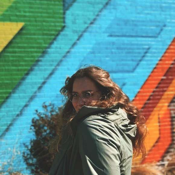 Celeste Meyer - Poshmark Profile Picture of Celeste Meyer (@vitrinella) on Poshmark