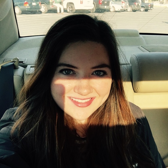 Profile Picture of Natalie Grigsby (@natgrigsby) on Poshmark