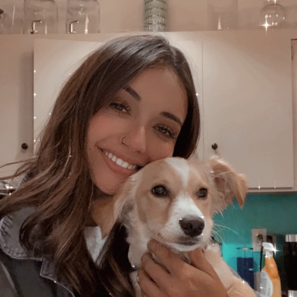 Profile Picture of Jacqueline Valleau (@j_valleau) on Poshmark